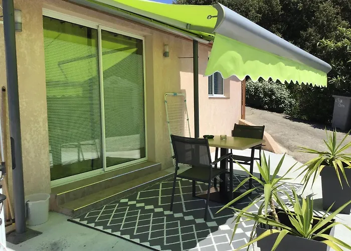 Pavillon T2 Proche Ville Dans Petite Residence
