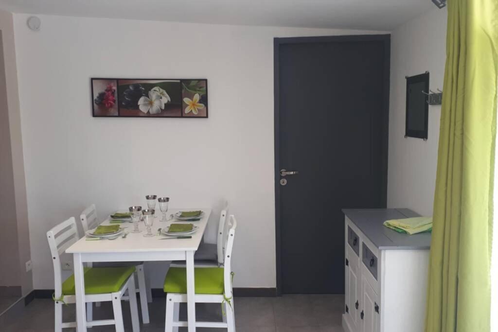 Pavillon T2 Proche Dans Petite Holiday home *